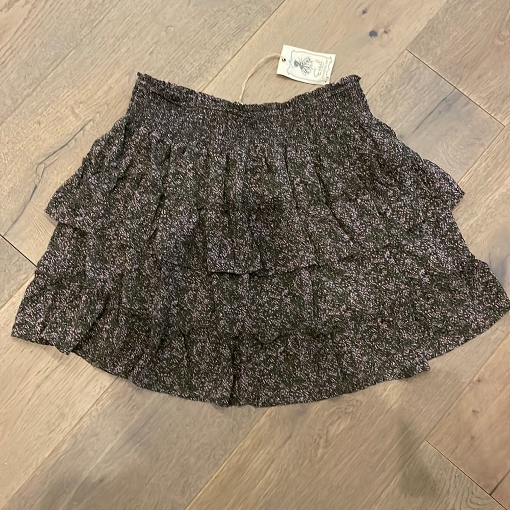 Easel Skirt